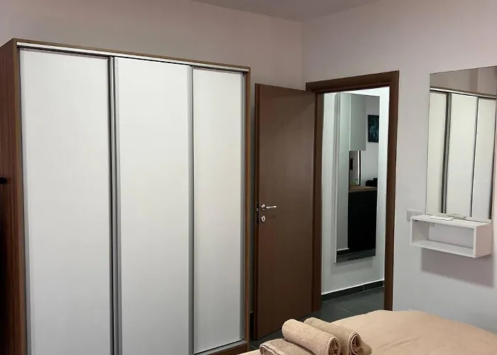 Blue Sapphire By Adriatic Living * Durrës